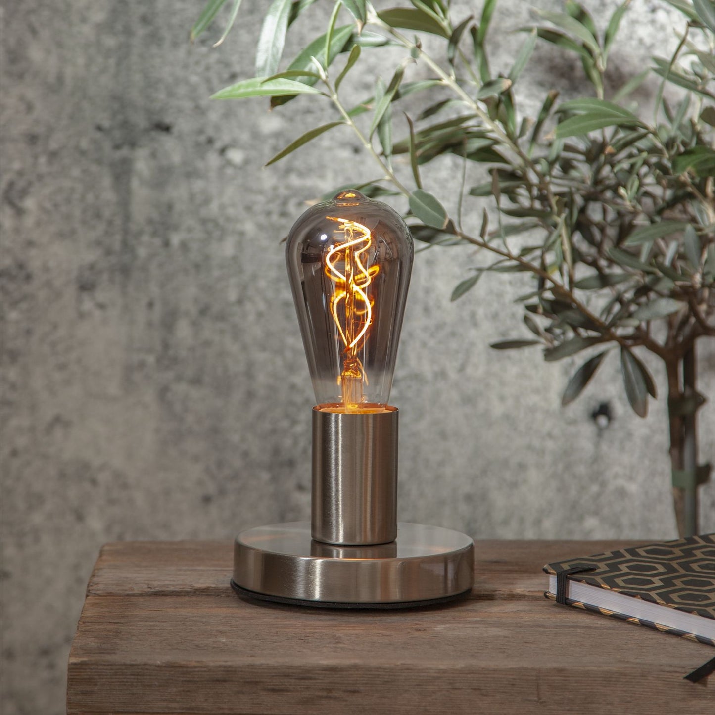 led-lampa-e27-st64-decoled-grace-smoke-350-63