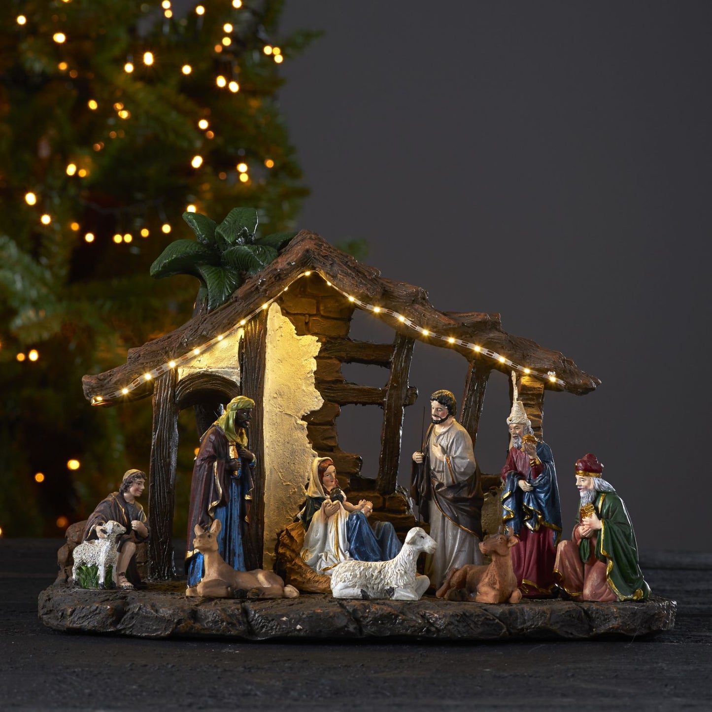 panorama-nativity-680-87